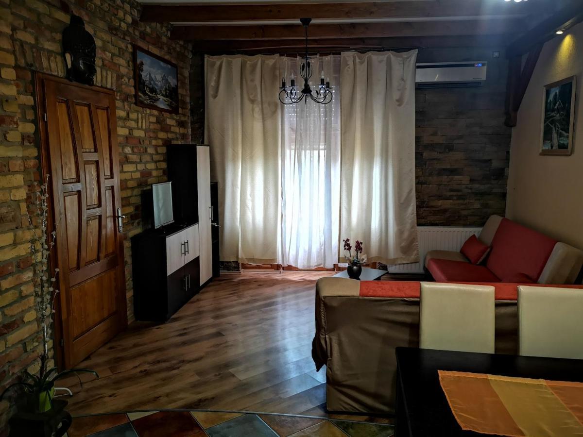 Fortuna Vendégház Kiskunhalas Exterior foto
